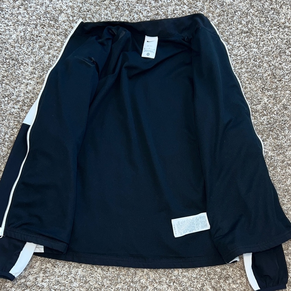 Nike Sporty Classy Black and White Women's Windbreaker Jacket - Picture 8 of 9